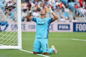 Fbio fez boas defesas para o Fluminense contra a Inter de Milo (foto: Michael Reaves/Getty Images/AFP)
