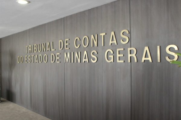 TCEMG multa médico e prefeito por acúmulo ilegal de cargos em Jaguaraçu, Timóteo e Coronel Fabriciano | Vales de Minas Gerais