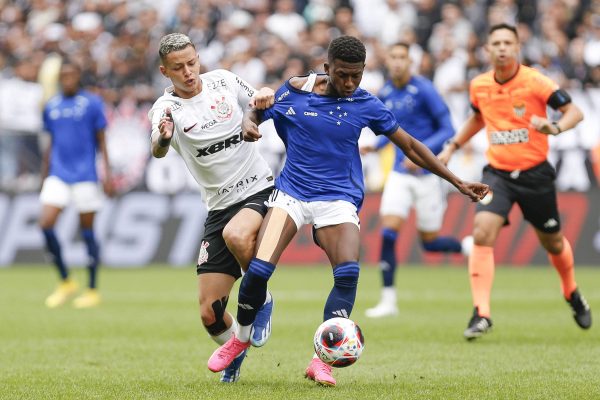 Timãozinho dá Copinha à Fiel e a faz esboçar sorriso outra vez - 25/01/2024 - Esporte