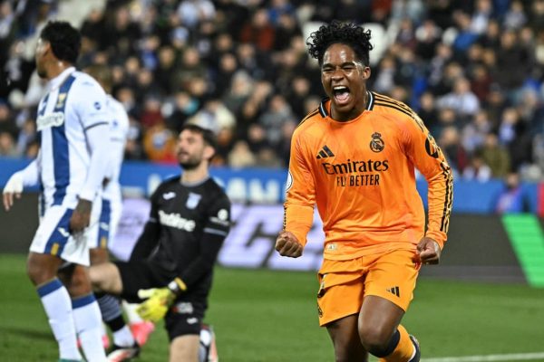 Endrick comemora gol do Real Madrid contra o Leganés (Foto: Javier Soriano/AFP)