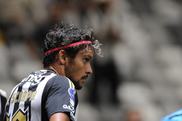 Scarpa durante Atltico x Cienciano (foto: Alexandre Guzanshe/EM/DA.Press)