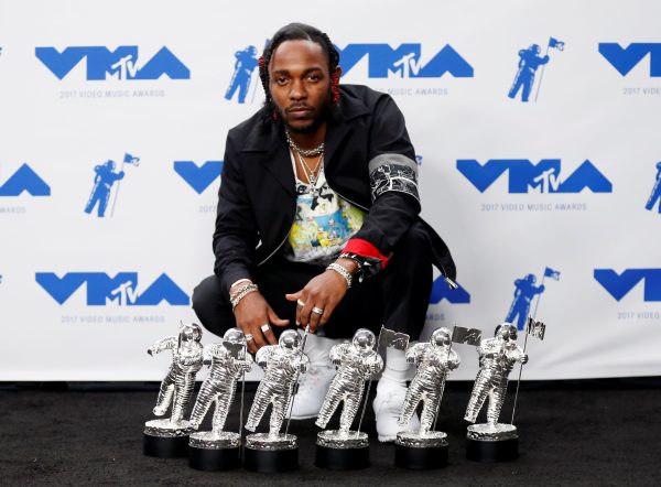 2017-08-28t040820z-2135051004-rc1bc9bc0d20-rtrmadp-3-awards-mtv-vma-1