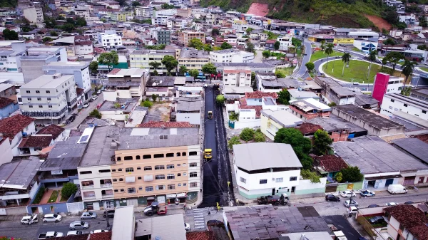 Melhorias na infraestrutura e asfalto novo chegam em mais 35 vias de Fabriciano