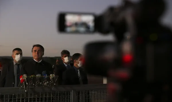 Fenaj: sem Bolsonaro, descredibilização da imprensa cai 91%