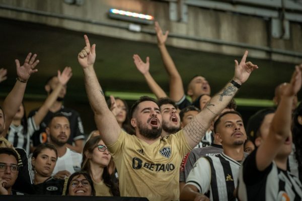 Jornalista traz nova informação sobre a chegada de sensação da Colômbia ao Galo