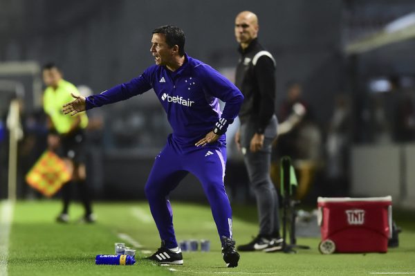 Zé Ricardo vai ser demitido do Cruzeiro nesta sexta-feira (20)?