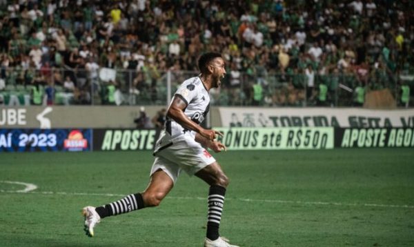 Vasco derrota América-MG para sair da zona do rebaixamento no Brasileirão