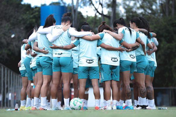 Time feminino do Cruzeiro (foto: Gustavo Martins/ Cruzeiro)