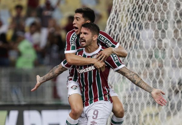 Everaldo comemora gol na vitria do Fluminense sobre o Sport, no Maracan (foto:  MARCELO GONALVES / FLUMINENSE F.C)