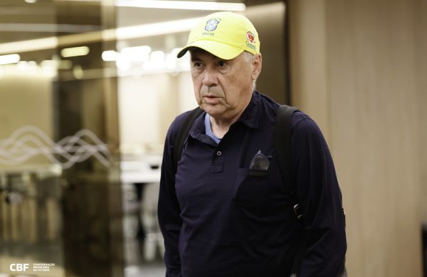 Chegada de Ancelotti ao Brasil (foto: Rafael Ribeiro/CBF)