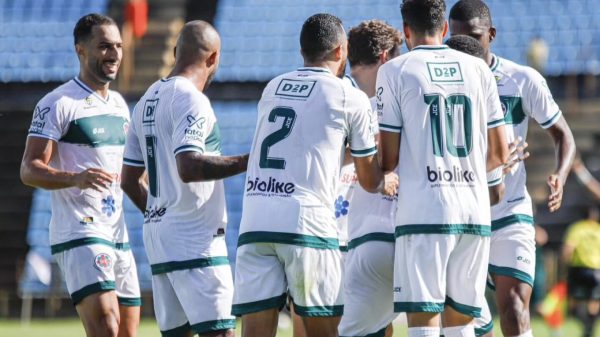 Ipatinga vence Pouso Alegre em jogo disputado no Ipatingão