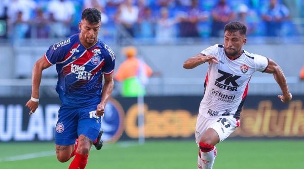 Jogadores das equipes (foto: catfbrandao / Bahia)