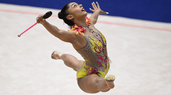 Brbara Domingos, atleta da ginstica rtmica (foto: Johan Ordonez/AFP)