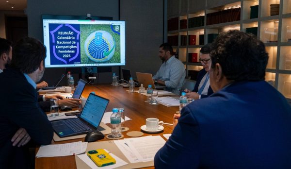 CBF anuncia novo torneio de futebol feminino e mudança no Brasileiro