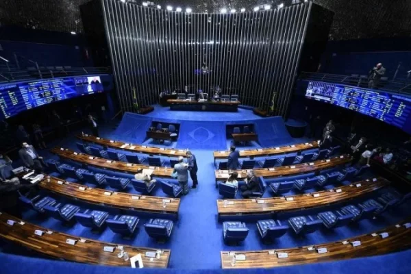 CCJ do Senado aprova projeto que reformula Lei de Cotas; veja o que muda