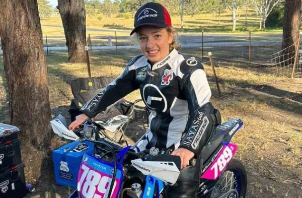 Campeã de motociclismo morre aos 15 anos em trágico acidente