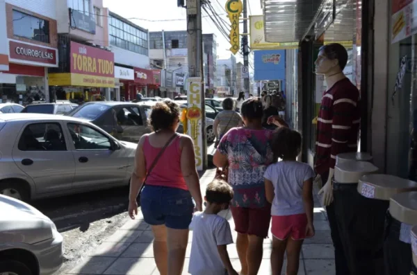 Comerciários de Ipatinga ganham 6,3% de aumento  