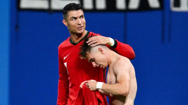 Cristiano Ronaldo bate recorde, Portugal marca no fim e vence República Tcheca na Euro