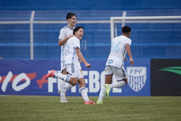 Cruzeiro goleia o Bahia e avança às quartas da Copinha