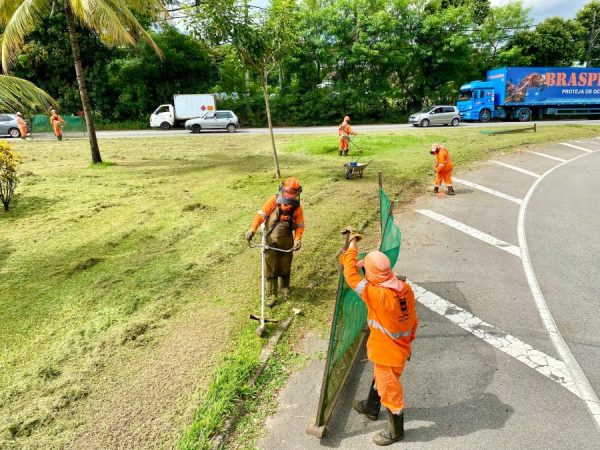 Trecho urbano da BR-381 ganha ação intensiva de limpeza por parte da Prefeitura de Ipatinga