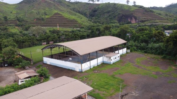 Quadra Poliesportiva no Distrito de Cachoeira do Vale passará por ampla reforma