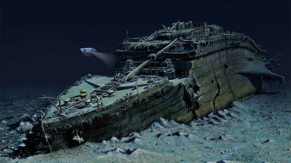 Titanic: bilionário planeja viagem aos destroços em submersível