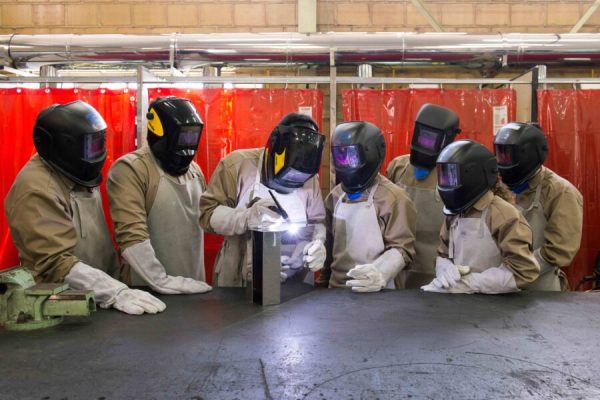É R$ 700,00 a inscrições para nova turma de curso do Instituto do Inox da Fundação Aperam