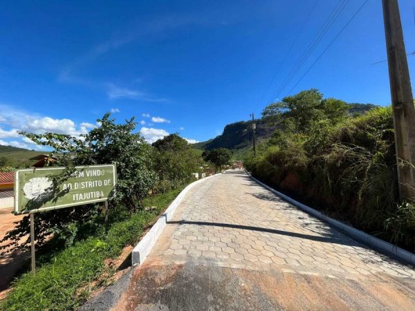 Prefeitura de Inhapim entrega pavimentação e drenagem pluvial da rua José Floriano em Itajutiba