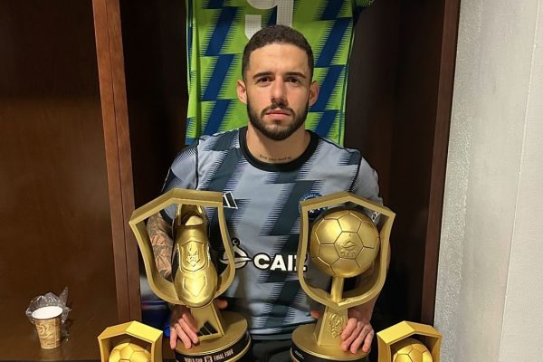 Ex-jogador do Cruzeiro é MVP de torneio das estrelas de Fut7 e já foi melhor do mundo