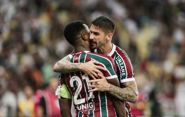 Jogadores do Fluminense comemoram gol (foto: LUCAS MERON / FLUMINENSE F.C.)