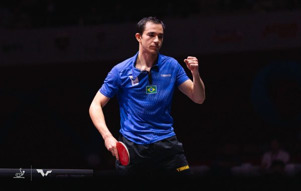 Hugo Calderano comemora vitria nas oitavas de final do Campeonato Mundial de Tnis de Mesa (foto: Divulgao/ITTF)