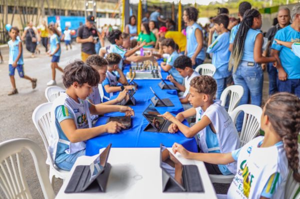 Feira atrai grande público e mostra força do empreendorismo no Ensino Fundamental em Ipatinga