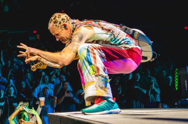 Flea com o Red Hot Chili Peppers nos EUA, 2017