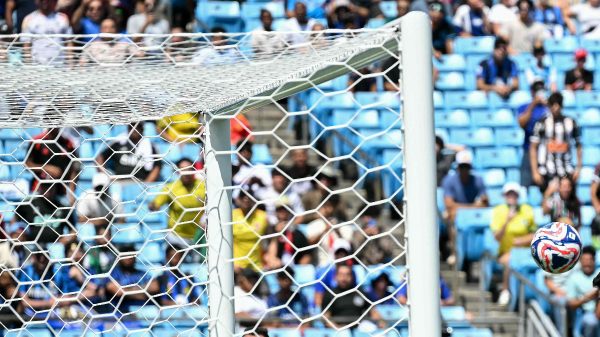 Gol no Mundial de Clubes (foto: Paul ELLIS / AFP)