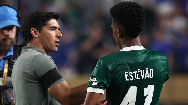 Abel Ferreira e Estvo em Palmeiras x Chelsea pelo Mundial de Clubes (foto: FRANCK FIFE / AFP)