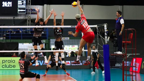 Jogo entre Bauru e Ciudad Voley no Sul-Americano Masculino de Vlei (foto: Cacau Souza/ @cacausouzafotos)