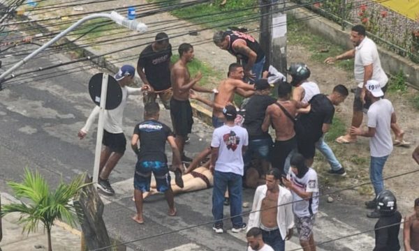 Torcedores de Sport e Santa Cruz (foto: Reproduo)