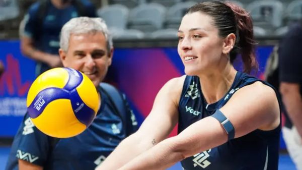 Rosamaria, oposta da Seleo Brasileira Feminina de Vlei (foto: Divulgao FIVB)