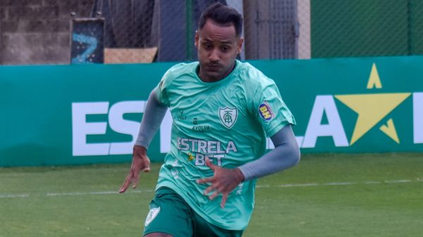 Mateus Gonalves em treinamento pelo Amrica-MG (foto: Joo Zebral / Amrica)