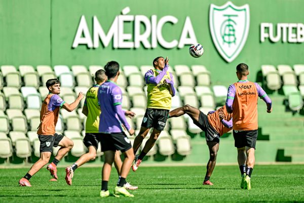 Amrica em treino no CT Lanna Drumond (foto: Mouro Panda/Amrica)