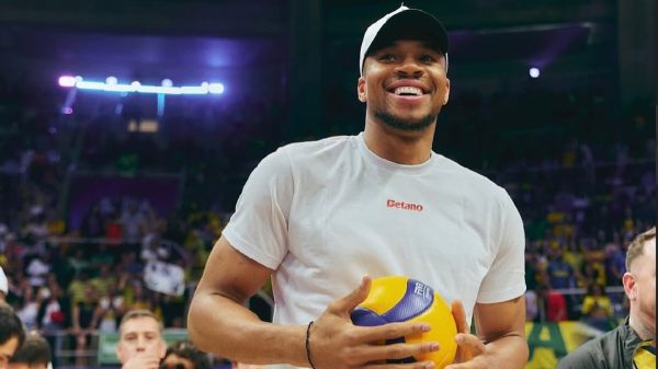 Giannis Antetokounmpo, ala-piv do Bucks (foto: Reproduo Instagram de Antetokounmpo)