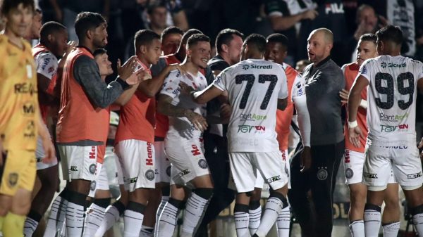 Jogadores do Operrio-PR (foto: @andreoito)