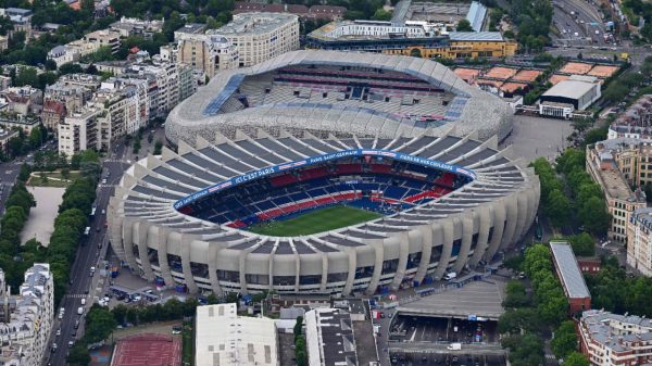 Estdios de Paris Saint-Germain e Paris FC (foto: Emmanuel DUNAND /AFP)