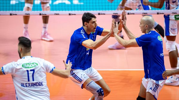 Jogadores do Cruzeiro durante a final da Superliga Masculina de Vlei 2024/25 contra o Campinas (foto: Agncia i7/ Cruzeiro)