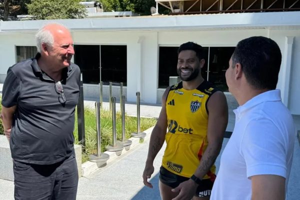 Scios da SAF do Atltico, Rubens e Rafael Menin em conversa com Hulk na Cidade do Galo (foto: Reproduo / Instagram)