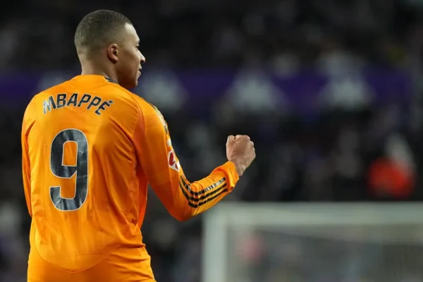 Kylian Mbapp fez trs gols para o Real Madrid (foto: Cesar Manso/AFP)