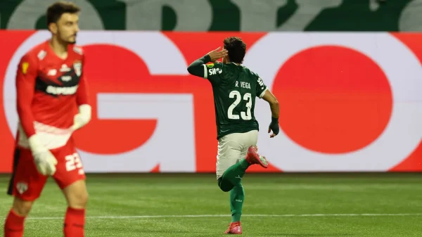 Raphael Veiga comemora gol pelo Palmeiras (foto: Cesar Greco/Palmeiras/by Canon)