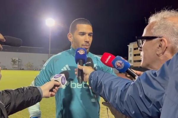 Goleiro reserva do Cruzeiro, Léo Aragão destaca aprendizado com Cássio