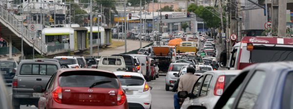 Governo de Minas sanciona lei que altera cobrança do IPVA para fevereiro