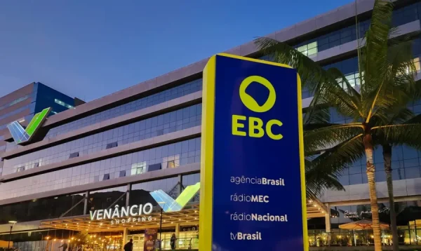 Hoje é Dia destaca a criação da Agência Brasil e da Rádio MEC FM
